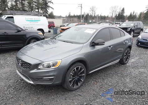 2017 Volvo S60 Cross Country T5 z USA, uszkodzony, nr VIN YV440MUM5H2004290